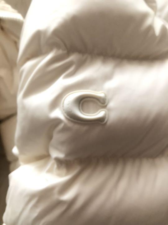 はとても 新品タグ付き コーチレディススリムロングダウンコートs クリーム色 ORh4q-m51799320577 coach █レディース