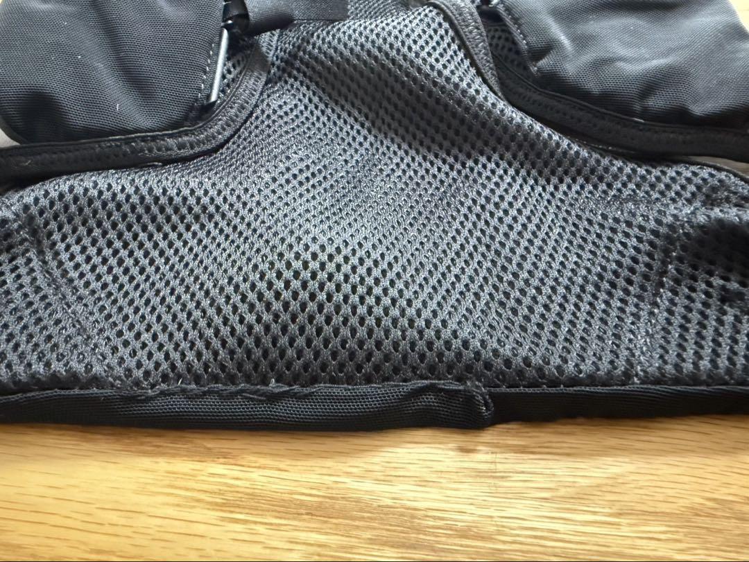 SALOMON メッシュランニングベスト ソフトフラスク付き