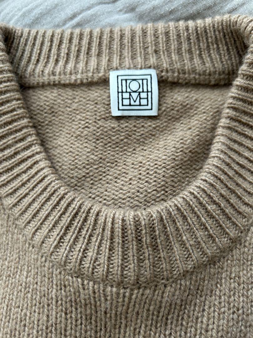 Toteme トーテム モノグラム 刺繍 ニット キャメル エンブロイダリー