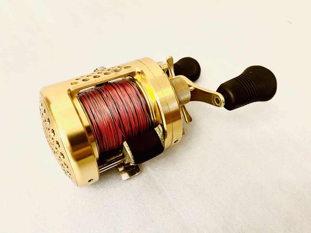 シマノ01カルカッタコンクエスト 400 RH444 ベイトリール 右