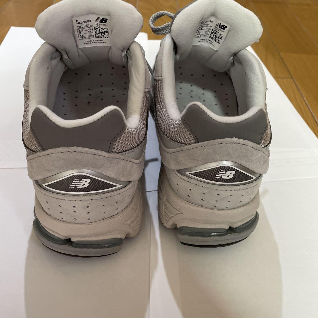 New Balance 2002rグレー スニーカー