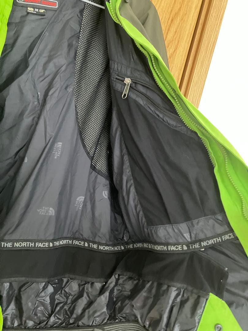 THE NORTH FACE サミット ゴアテックス マウンテンジャケット THE NORTH FACE サミット ゴアテックス マウンテンジャケット