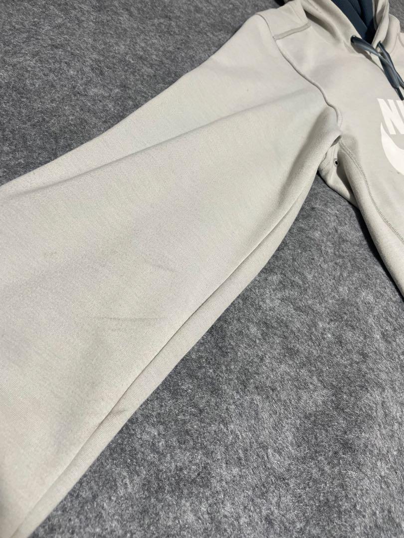 廃盤品 NIKEスノーボード レーション プルオーバー