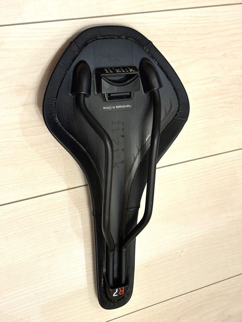 美品 fi'zi:k ANTARES R7 フィジーク アンタレス サドル