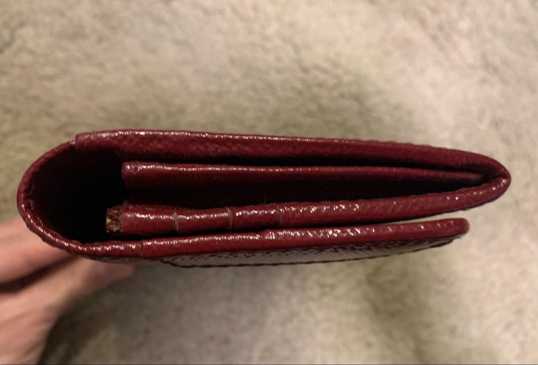 未使用品 バーバリー 長財布 ウォレット 二つ折り ノバチェック 赤