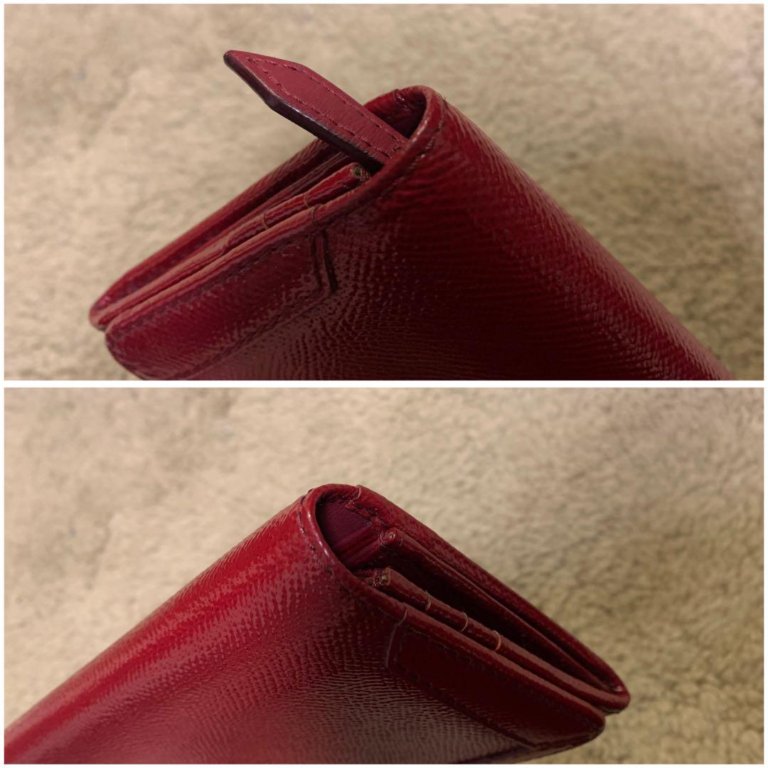 未使用品 バーバリー 長財布 ウォレット 二つ折り ノバチェック 赤