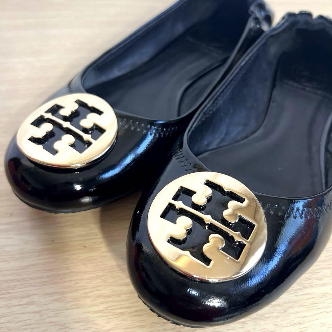 【美品】Tory Burchトリーバーチ エナメル フラットシューズ 黒