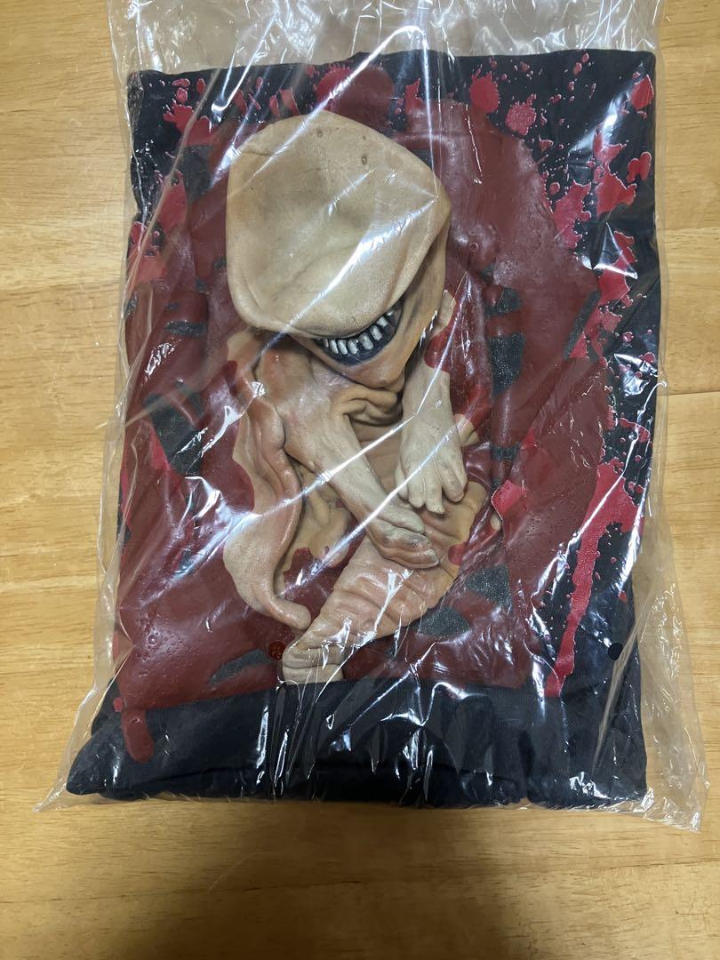 b*u様 エイリアン チェストバスター 立体Tシャツ