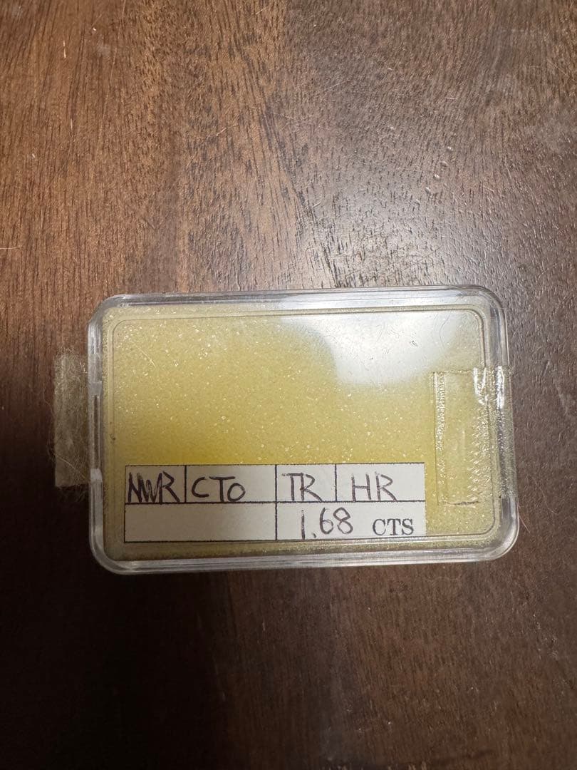 スフェーン 1.68カラット目立った傷や汚れなし