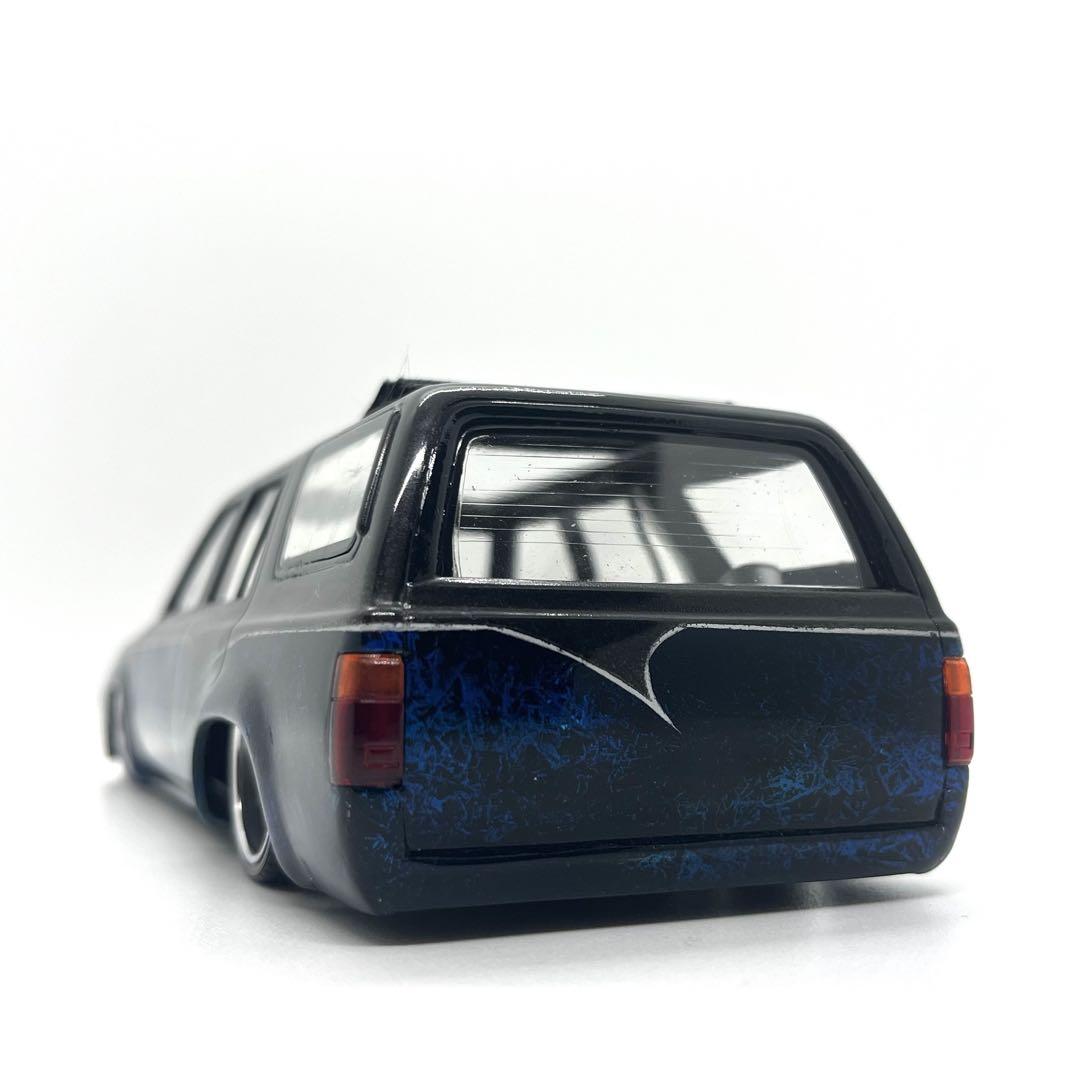 【完成品】アオシマ 1/24 ハイラックスサーフ 4ランナー