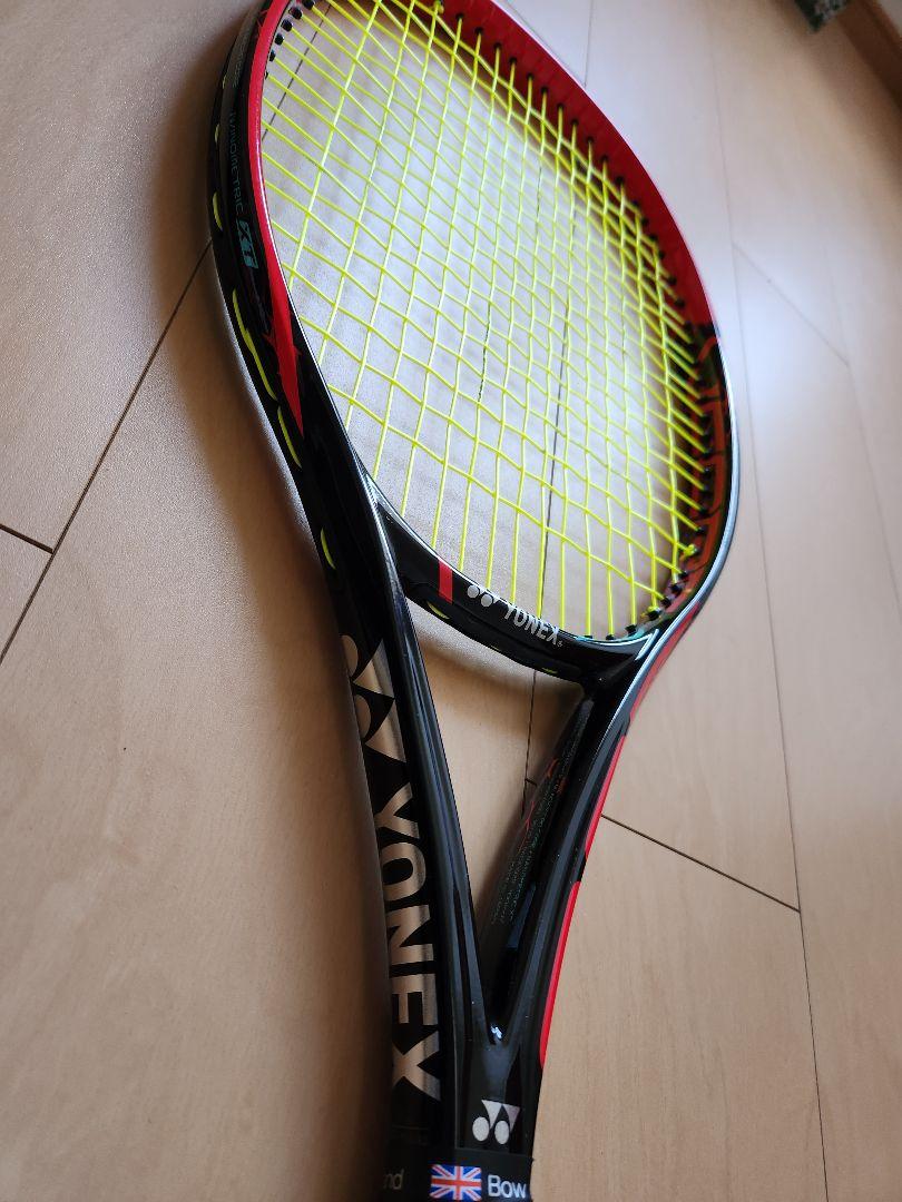YONEX VCORE 100 テニスラケット G2 (ラケットケース付き)