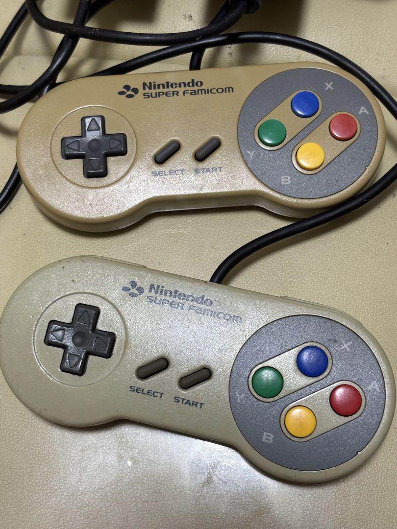 美品スーパーファミコン ハードケース ソフト8本おまけ付き