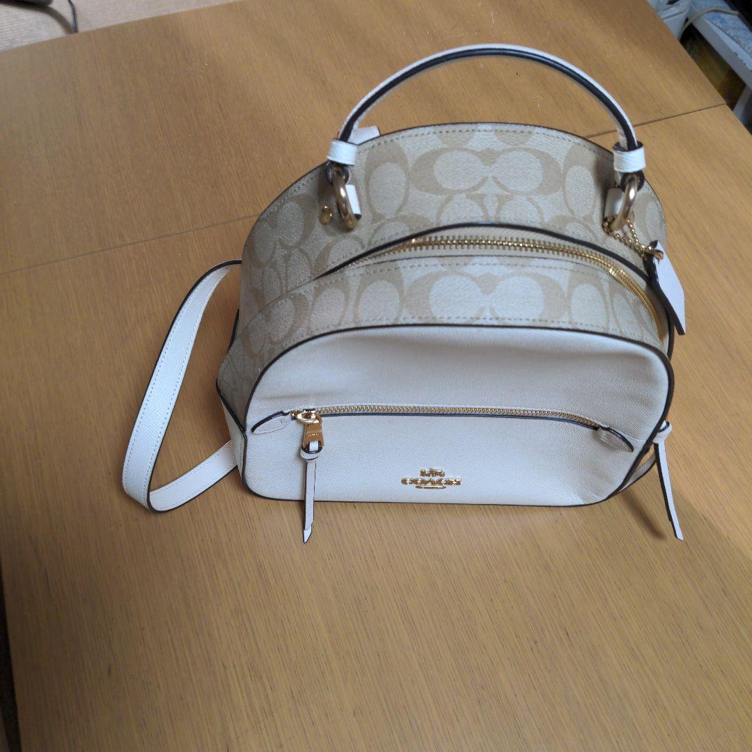 O*o様 COACH ホワイト バックパック