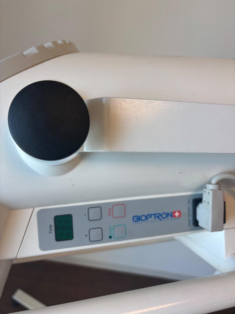 BIODRON 3 光療法機器 ホワイト