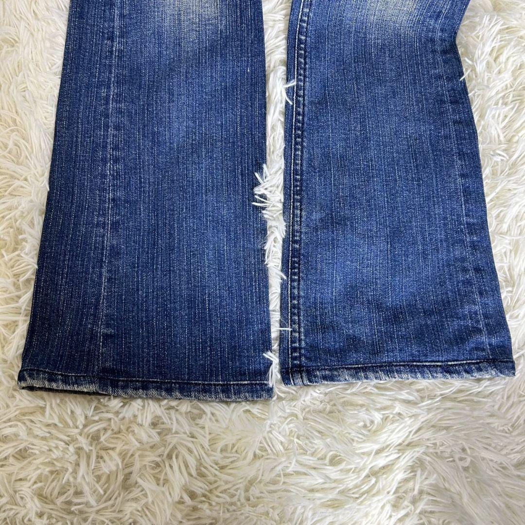 ディーゼル デニムパンツ ジーンズ 3つボタン ボタンロゴ刻印 イタリア製 ディーゼル デニムパンツ ジーンズ 3つボタン ボタンロゴ刻印 イタリア製