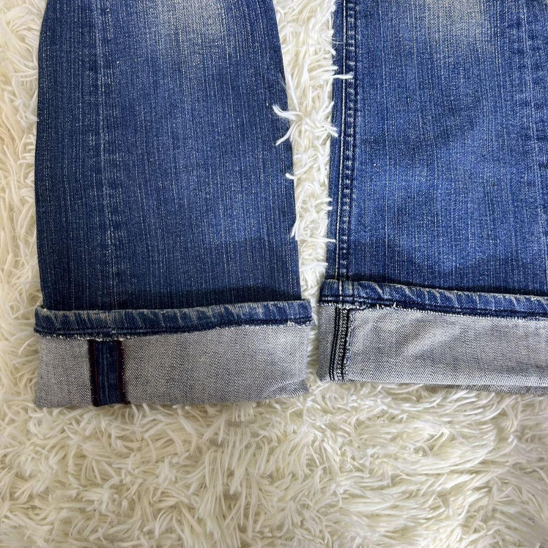 ディーゼル デニムパンツ ジーンズ 3つボタン ボタンロゴ刻印 イタリア製 ディーゼル デニムパンツ ジーンズ 3つボタン ボタンロゴ刻印 イタリア製