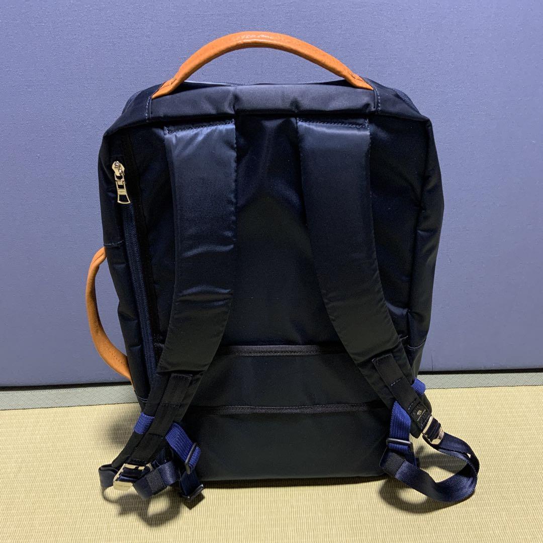 今週の新着アイテム ネイビー ナイロン リュック 中型 バッグ