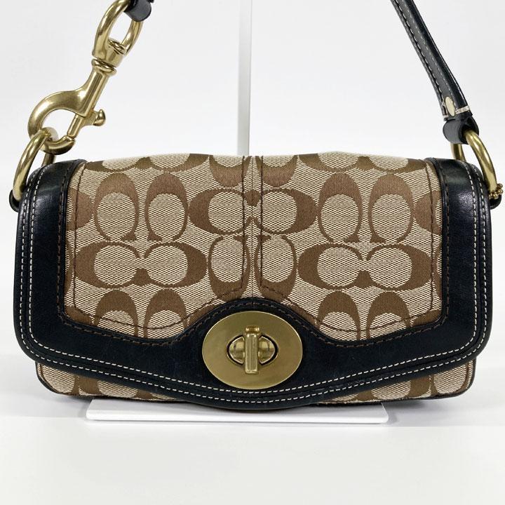 コーチ COACH