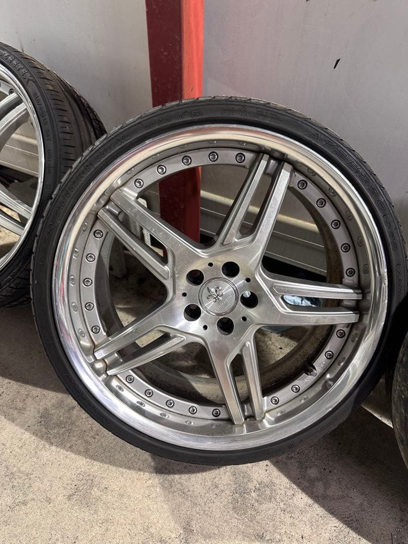 ホイールやや傷や汚れあり