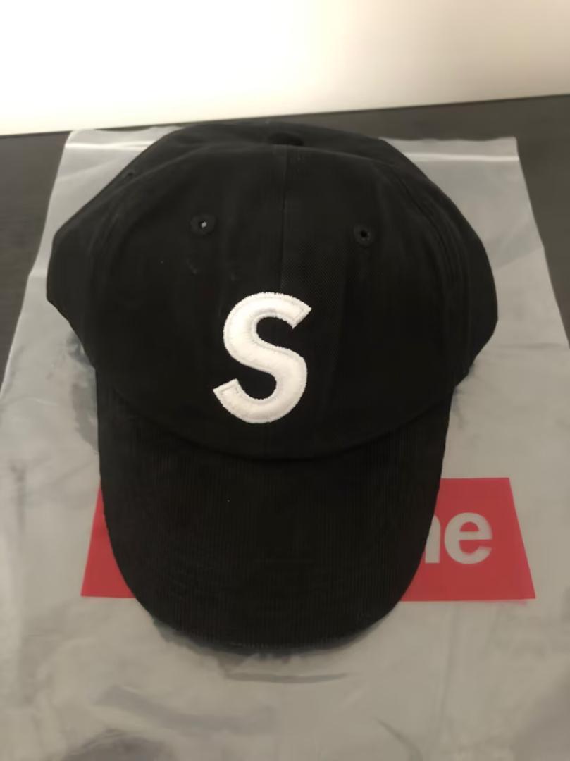 新品 SUPREME 黒キャップ Sの刺繍