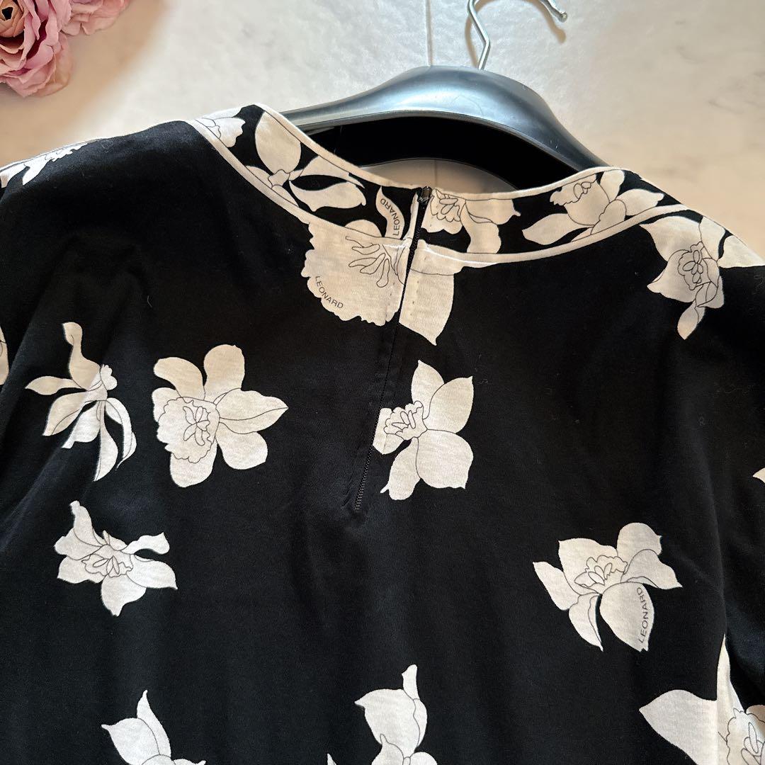 美品★レオナール 綿100% 半袖カットソー 花柄 トリム 大きいサイズLL 黒