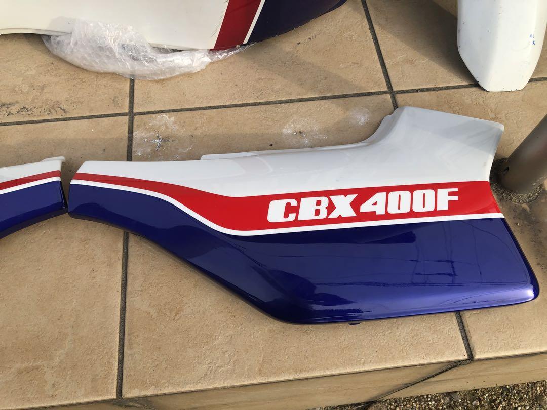 6月8日まで値下げ　CBX400F 青白　1型外装　おまけあり