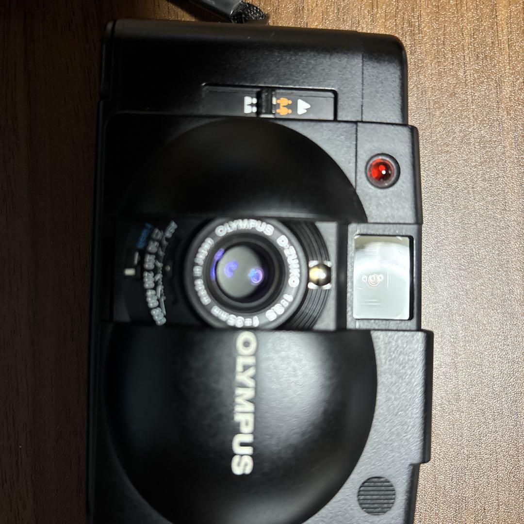 オリンパス　XA2 35MM 古いですが綺麗です。フラッシュは修理必要