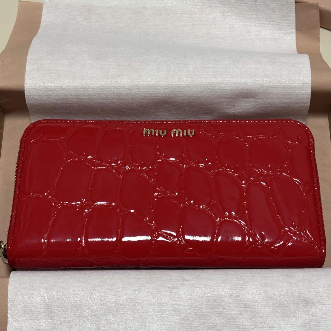 【新品】miumiu ミュウミュウ 長財布 赤