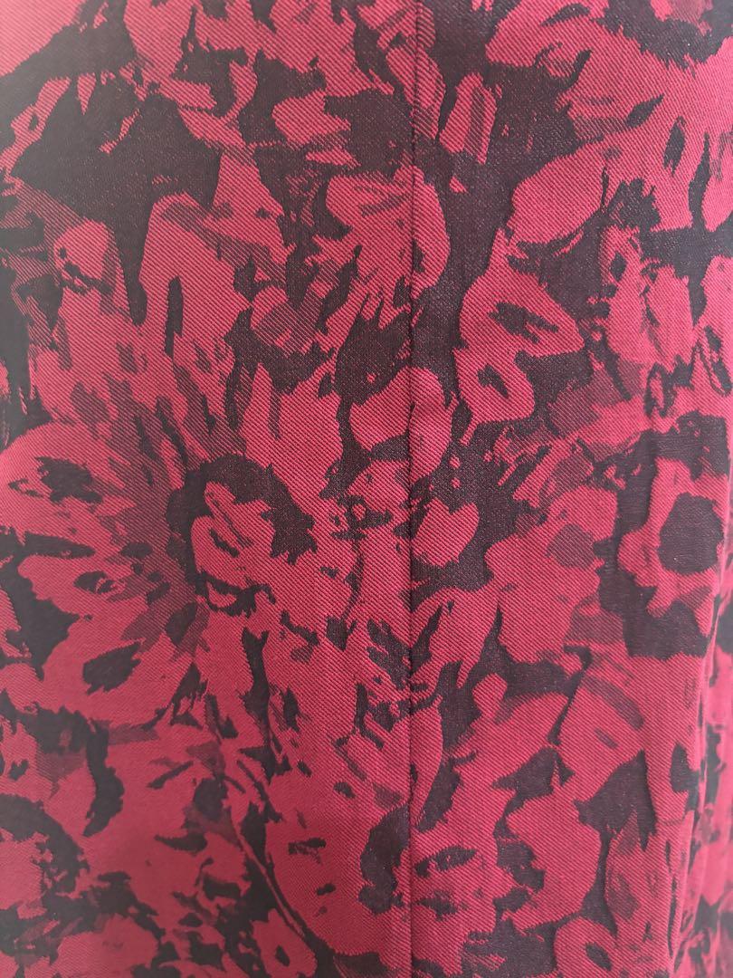 ジャンマクレーン 赤と黒の花柄タイトドレス
