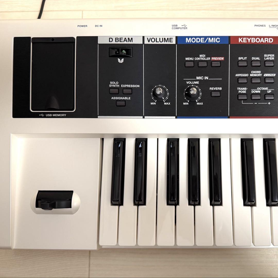 【美品】Roland モバイルシンセサイザー JUNO-Di ホワイト 美品】Roland JUNO-Di モバイルシンセサイザー ホワイト