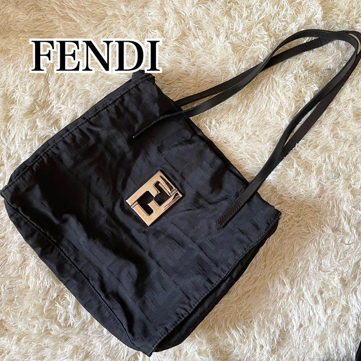 42%割引ブラック系【時間指定不可】 美品✨ FENDI フェンディ ズッカ柄 FF金具 トートバッグ ハンドバッグ トートバッグ バッグ ブラック系-SOSYRIA.COM 42%割引ブラック系【時間指定不可】 美品✨ FENDI フェンディ ズッカ柄 FF金具 トートバッグ ハンドバッグ トートバッグ バッグ ブラック系-SOSYRIA.COM