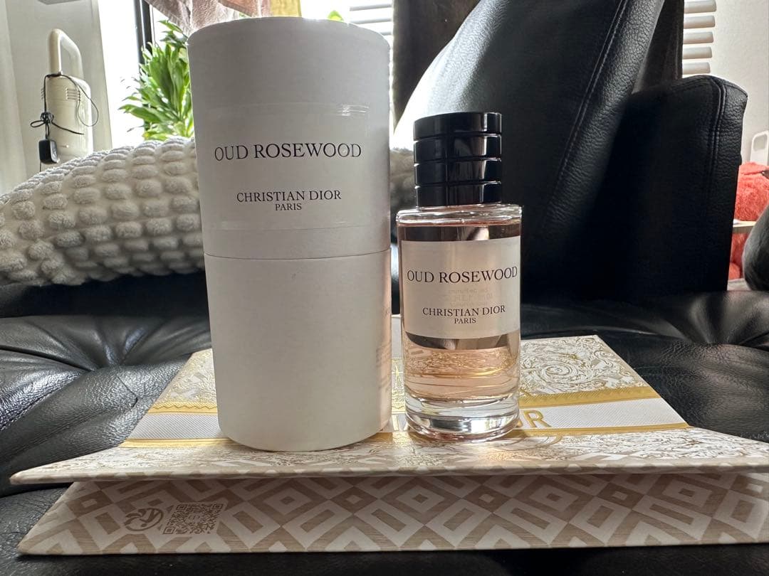 OUD ROSEWOOD CHRISTIAN DIOR 香水