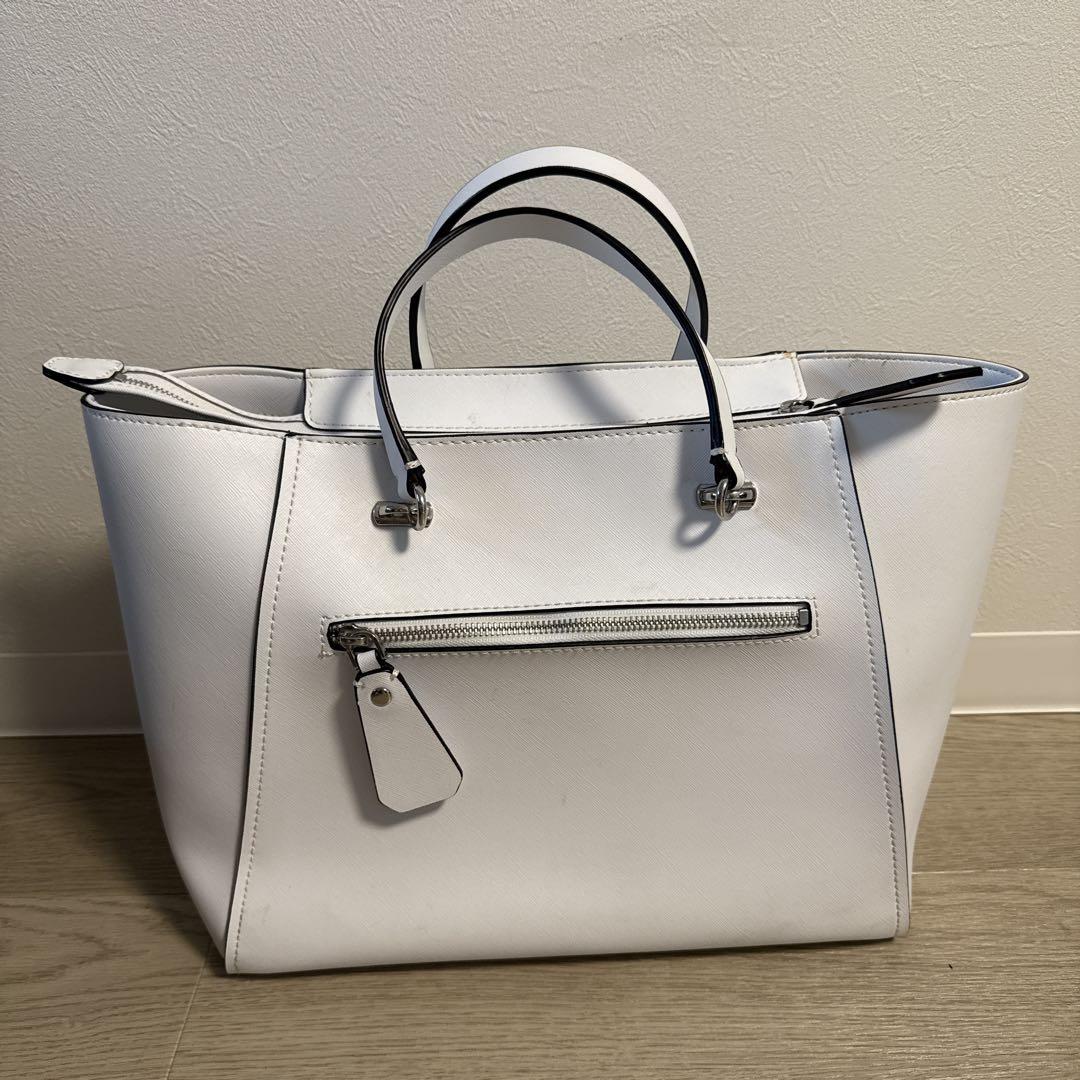 GUESS ホワイト バッグ