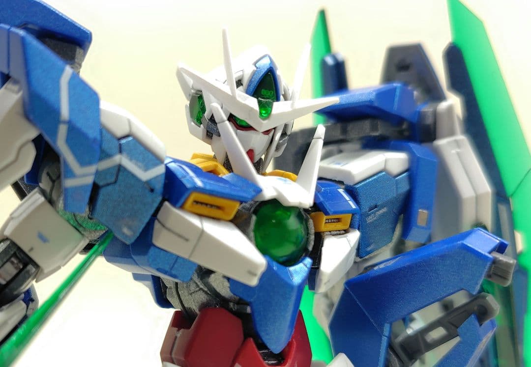 RG ダブルオークアンタ フルセイバー 全塗装完成品