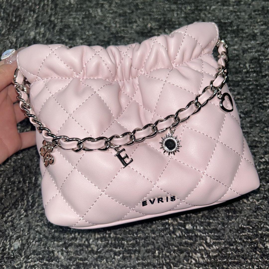 EVRIS キルティングモチーフチェーンBAG