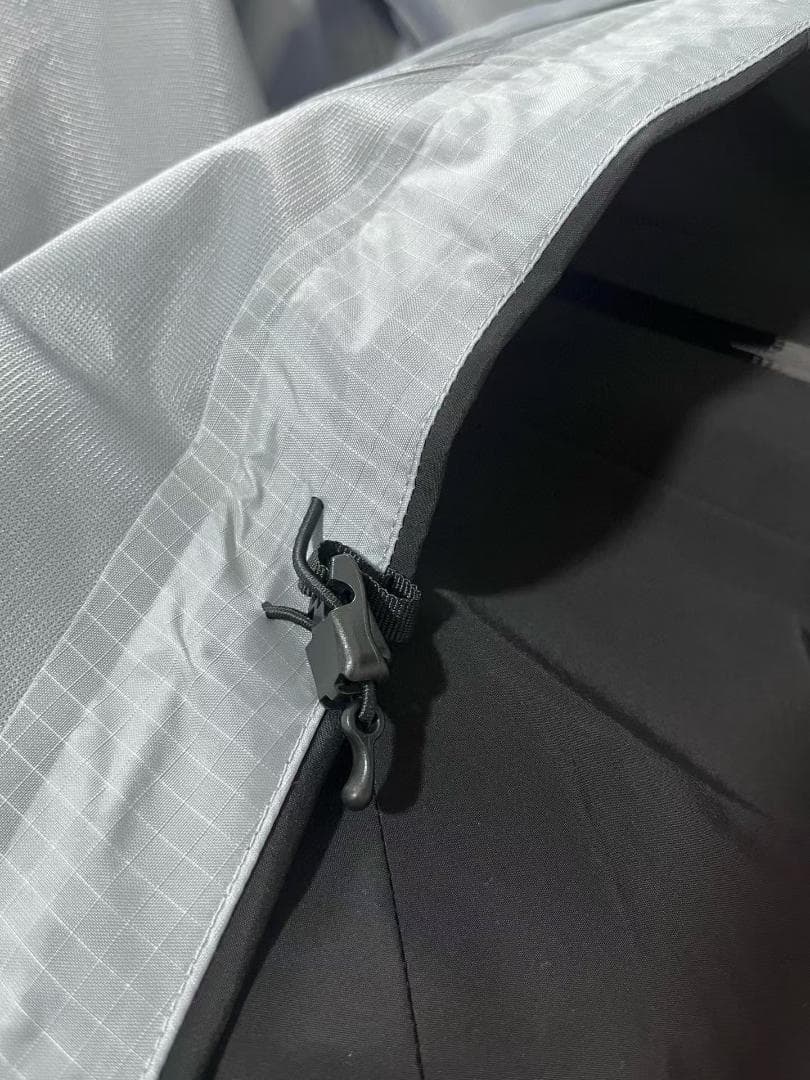 ARC'TERYX ブラック マウンテンパーカー ARC'TERYX ブラック マウンテンパーカー