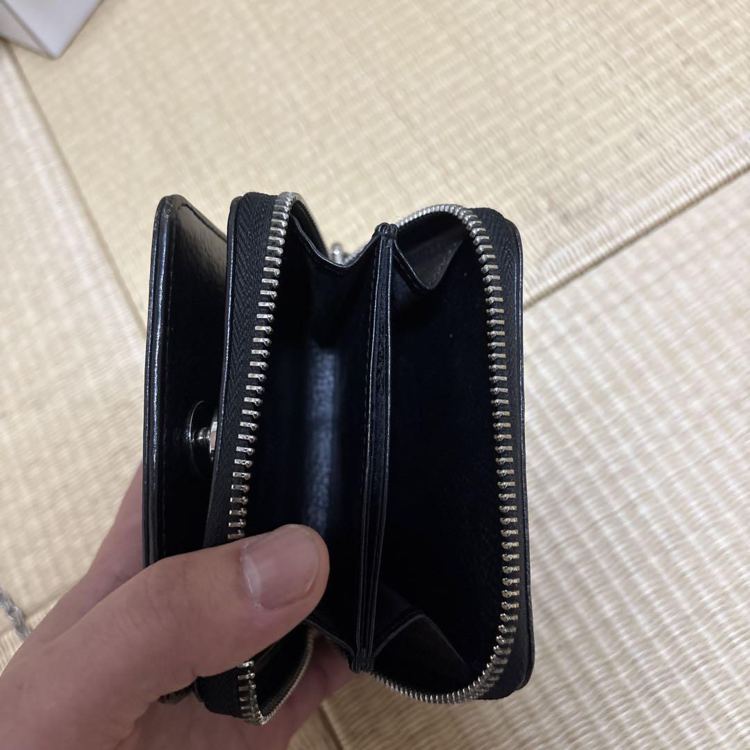 二つ折り財布