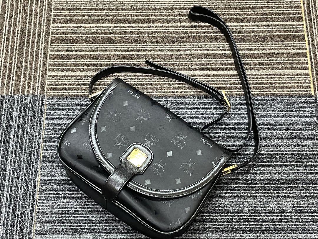 MCM エムシーエム メッセンジャーバッグ ヴィセトス