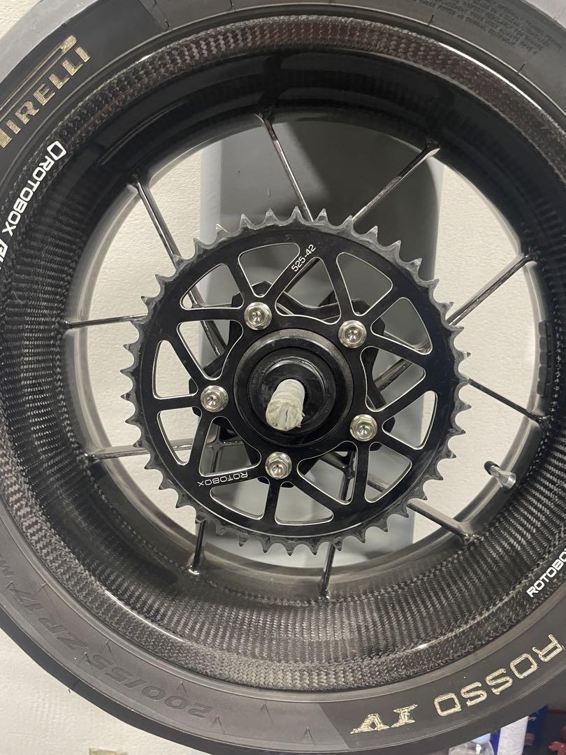 real出品 z900rsロトボックスホイール、スプロケのみ値引き可