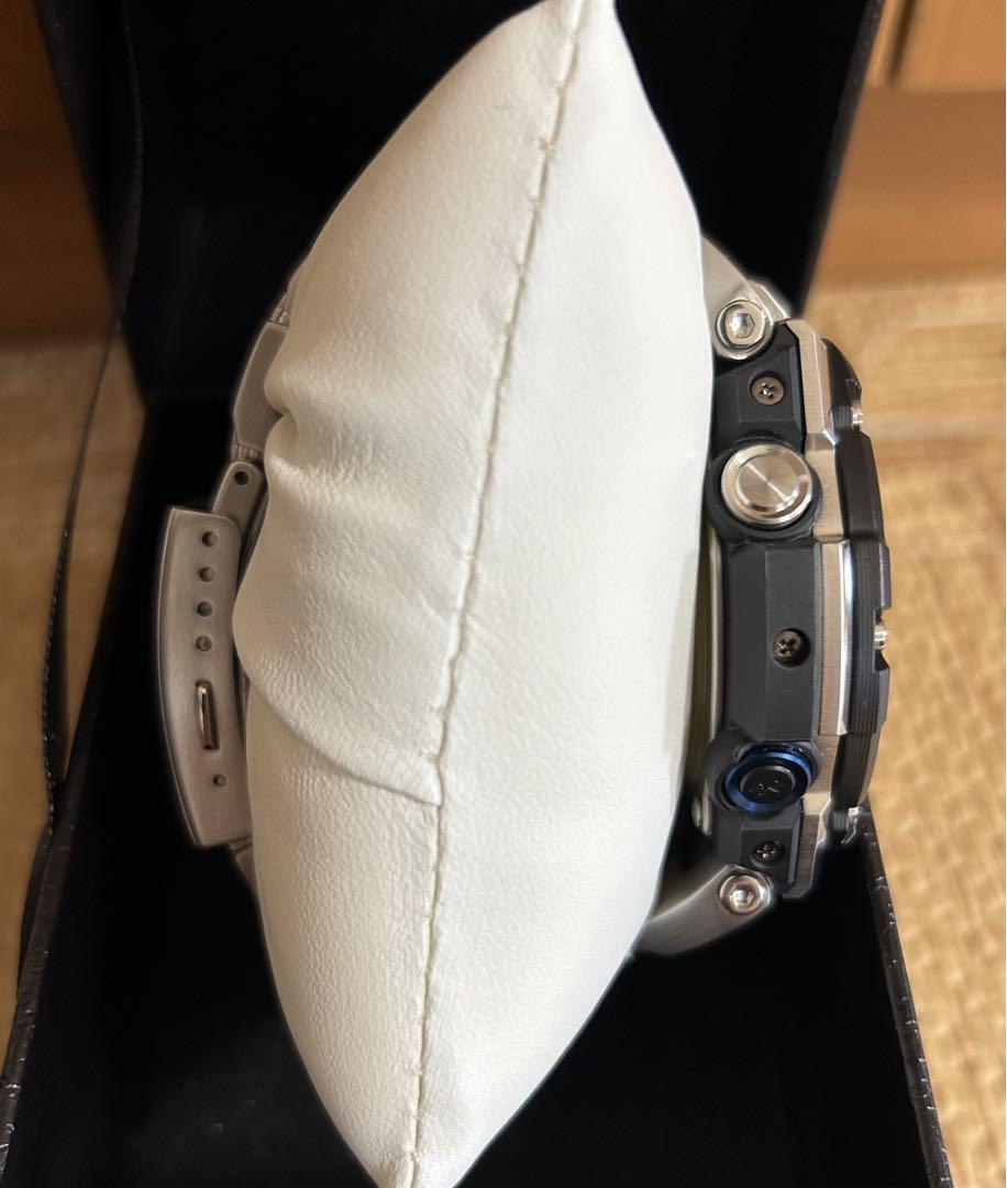 【極美品】 カシオ GST-B100XA-1AJF  メタルバンド ラバーバンド
