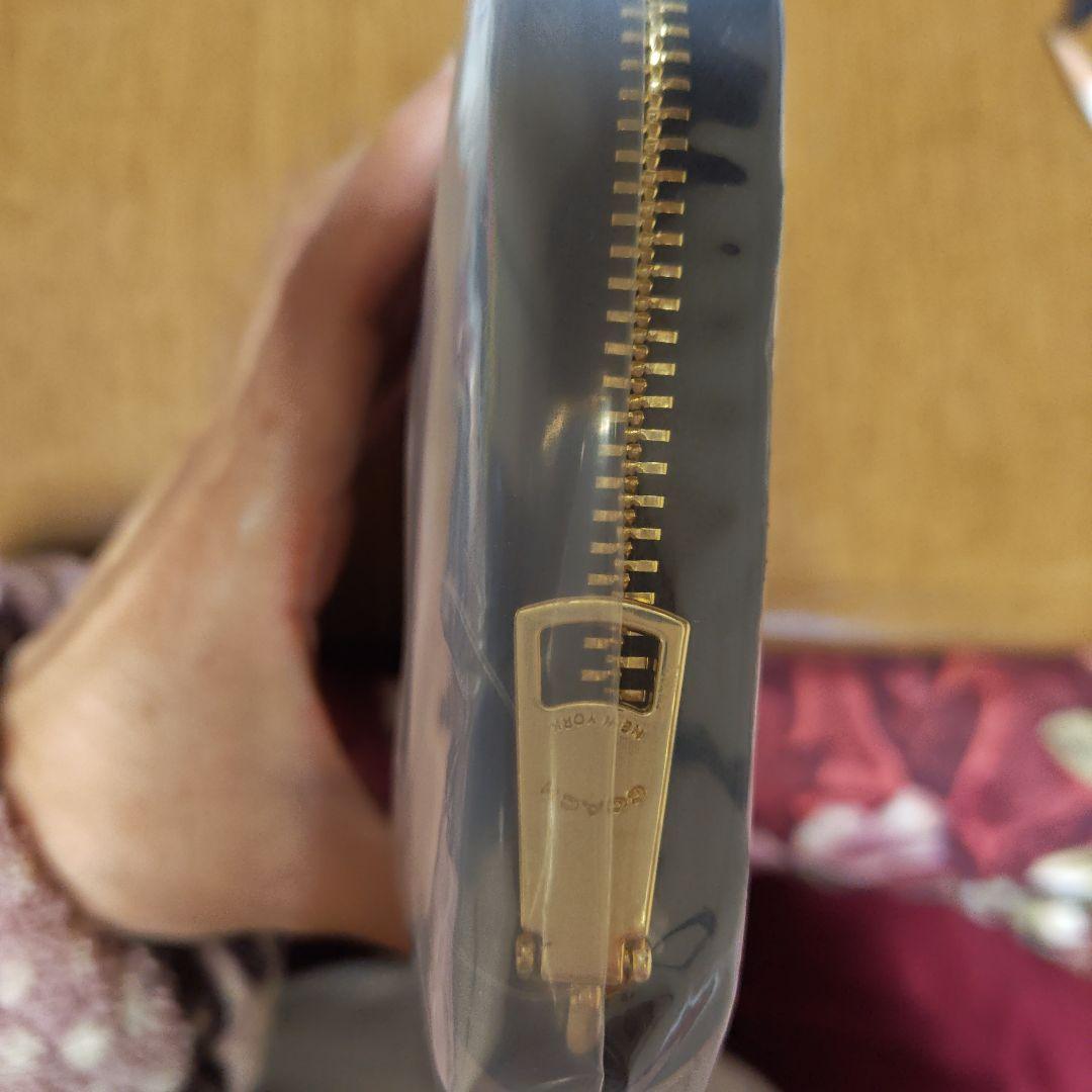 【哲也】【新品】コーチ　長財布　ブラック　エンボス加工