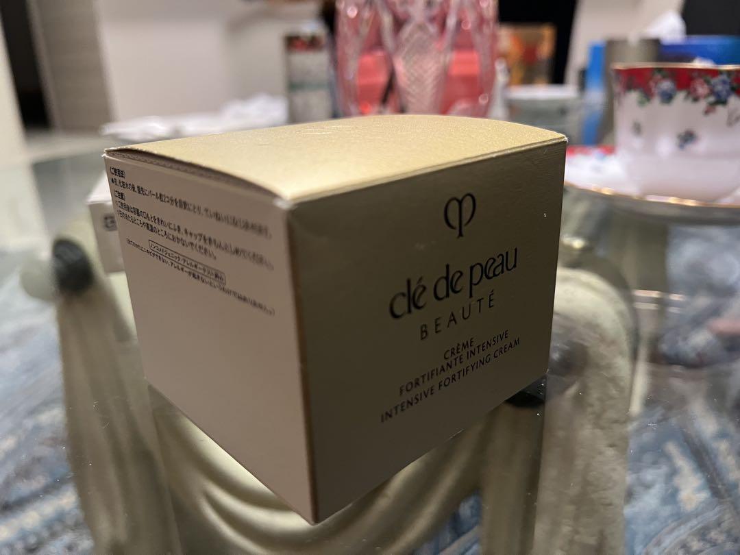 クレドポーボーテ　クレームアンタンシヴn clé de peau