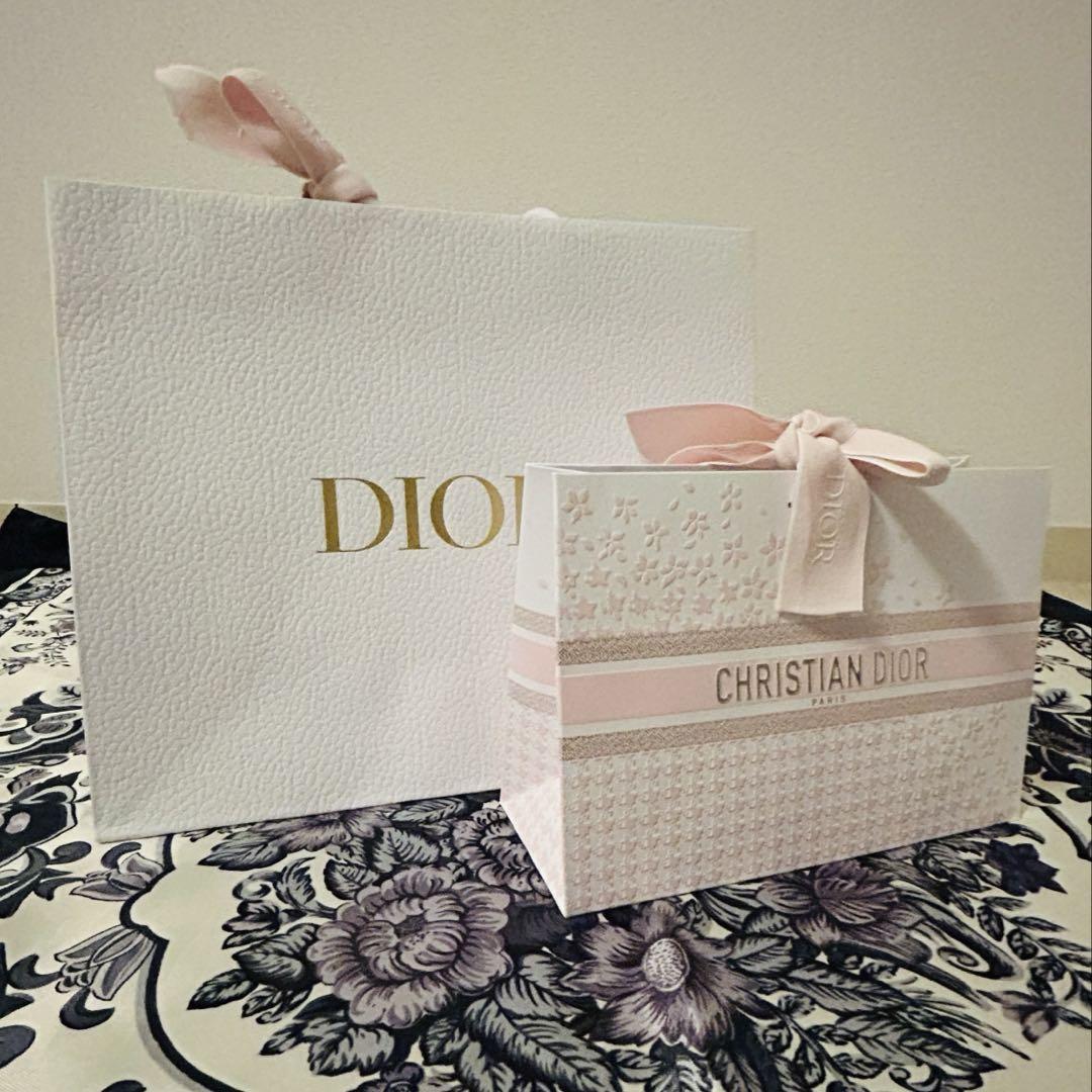 新品•未開封•未使用 diorルボーム ショッパー•ギフトバッグ付き