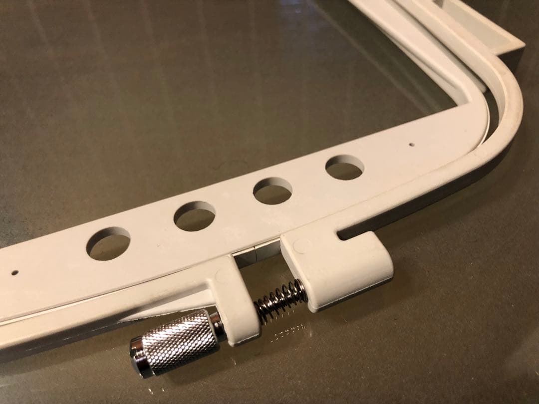 ジューキ 刺繍カードCATS & DOGS 、専用刺繍糸 60色、刺繍枠大&中