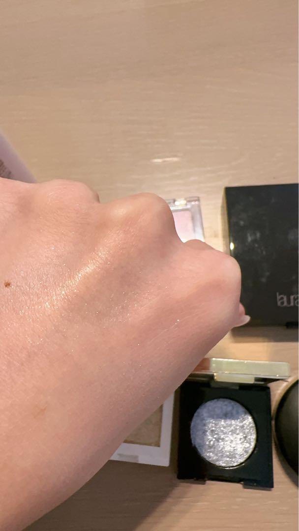 13点まとめ売り♡デパコス美品ラメアイシャドウ、ハイライト、下地、化粧水