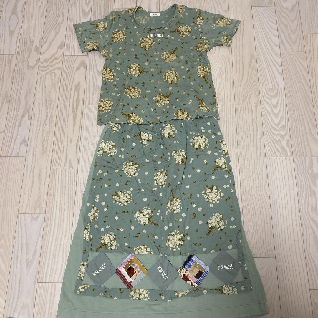ピンクハウス　花柄セットアップ（トップス＋スカート）