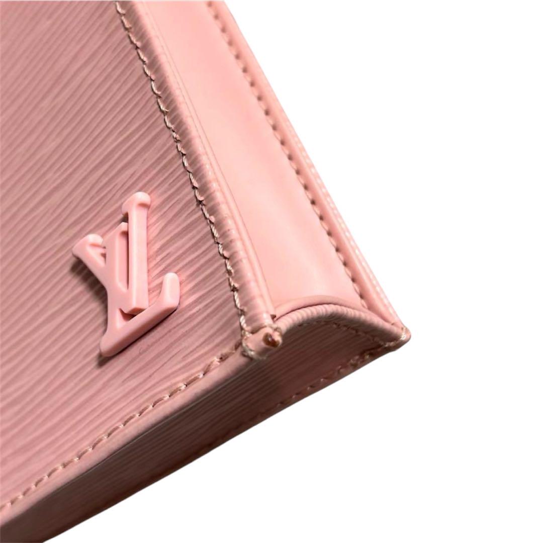 Louis Vuitton エピレザー ショルダーバッグ　プティットサックプラ