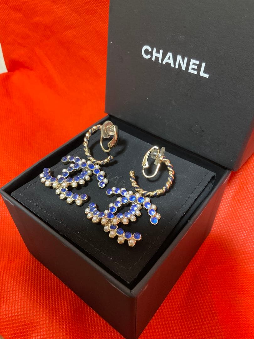 CHANEL ロゴデザイン フープイヤリング イヤリング CHANEL ロゴデザイン フープイヤリング イヤリング