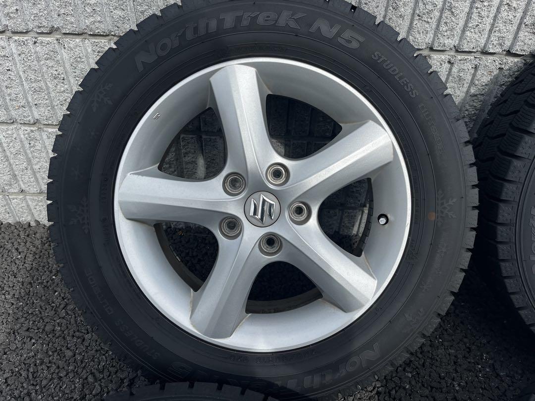 【2023年製】冬タイヤ　バリ山　16インチアルミホイール付　205/60R16