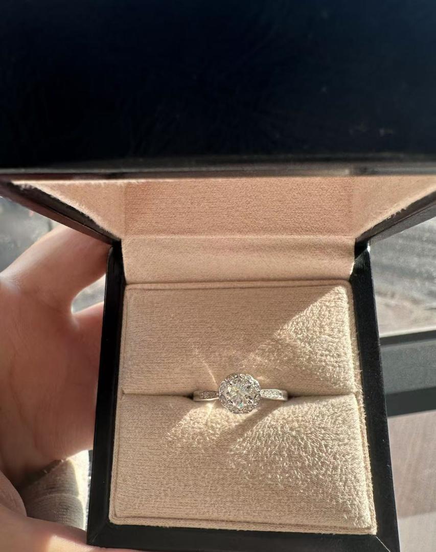 輝く天然ダイヤモンドリング K18 0.50ct
